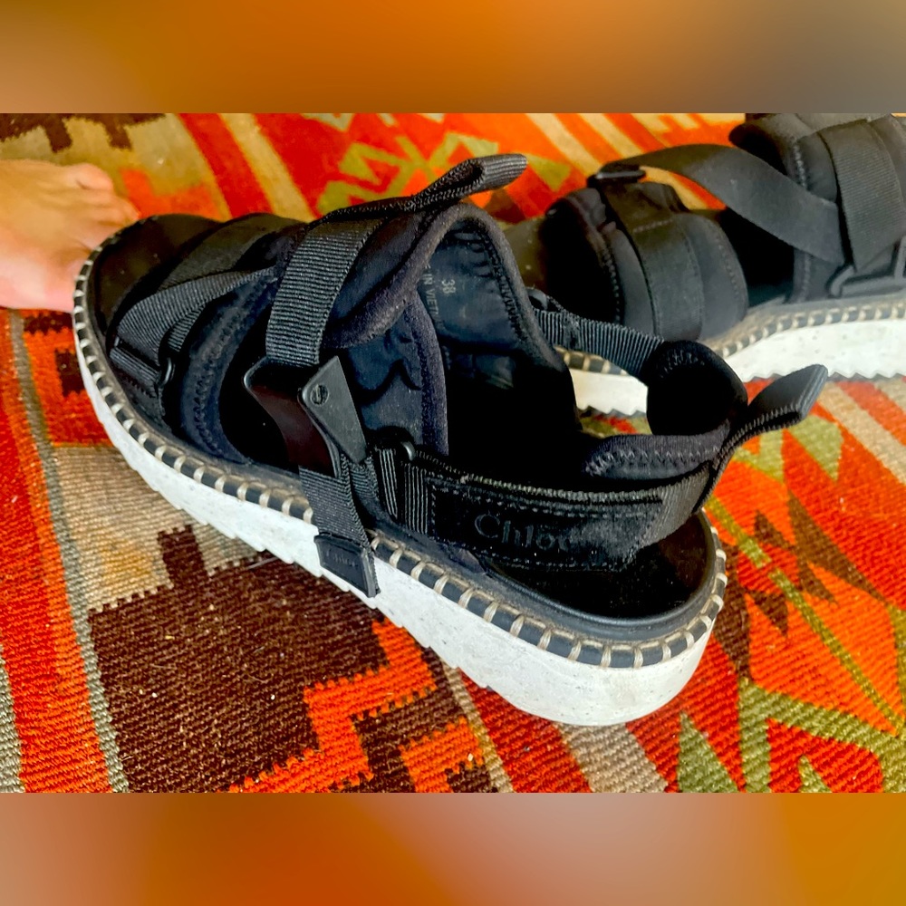 Chloe - Lilli Grosgrain Flat Sandal from Spring 22. In good condition.